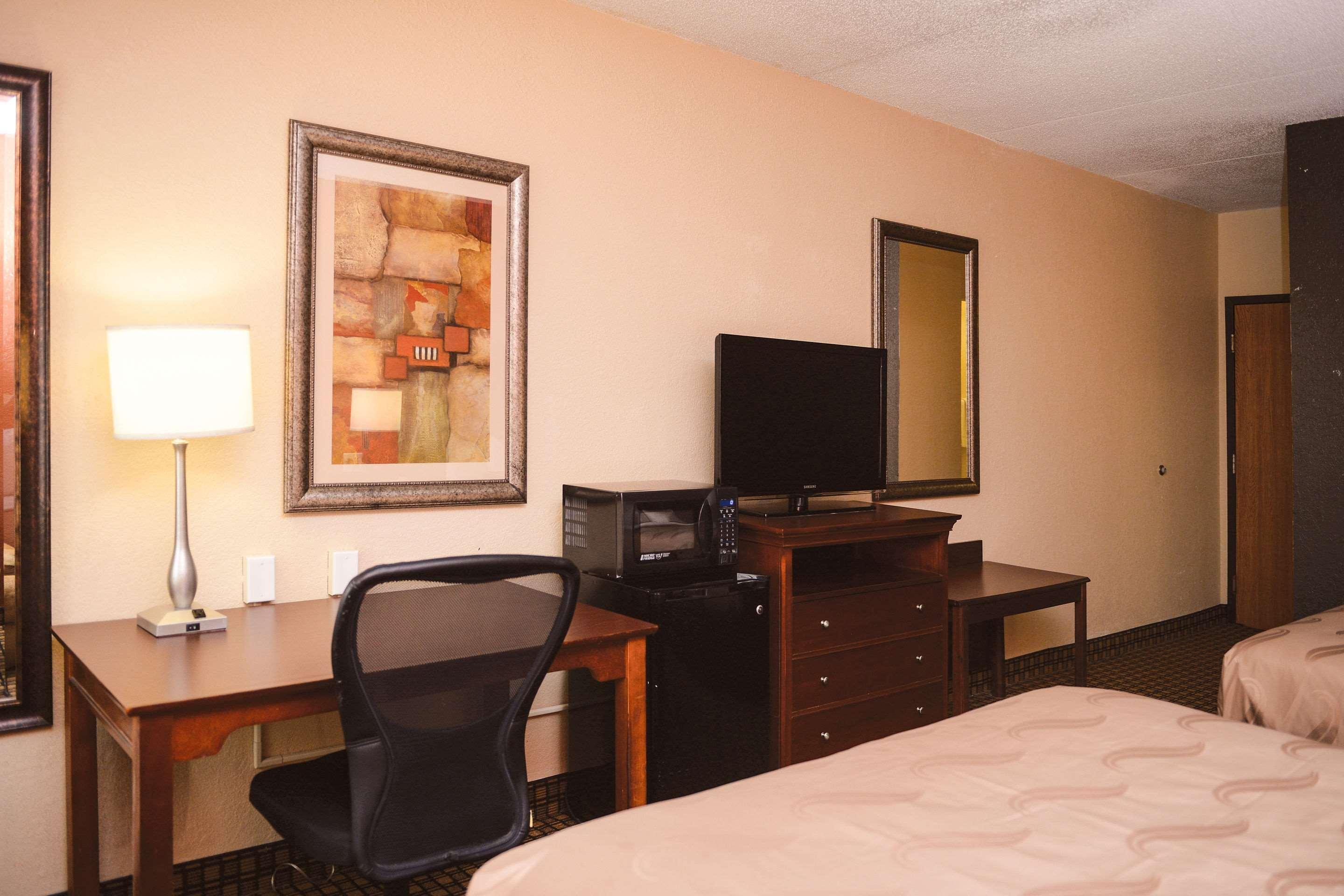 Quality Inn & Suites Ames Conference Center Near Isu Campus Luaran gambar