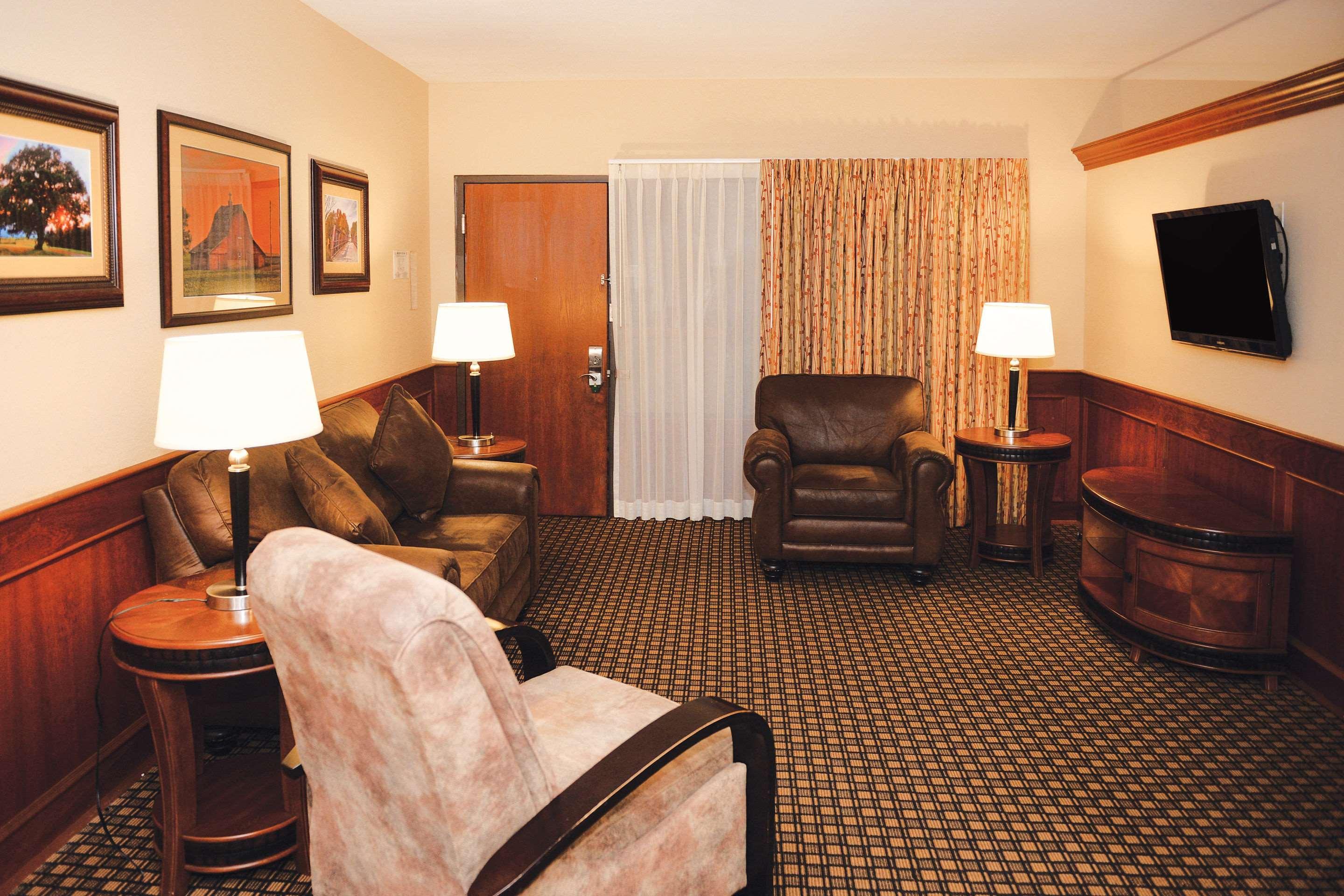 Quality Inn & Suites Ames Conference Center Near Isu Campus Luaran gambar