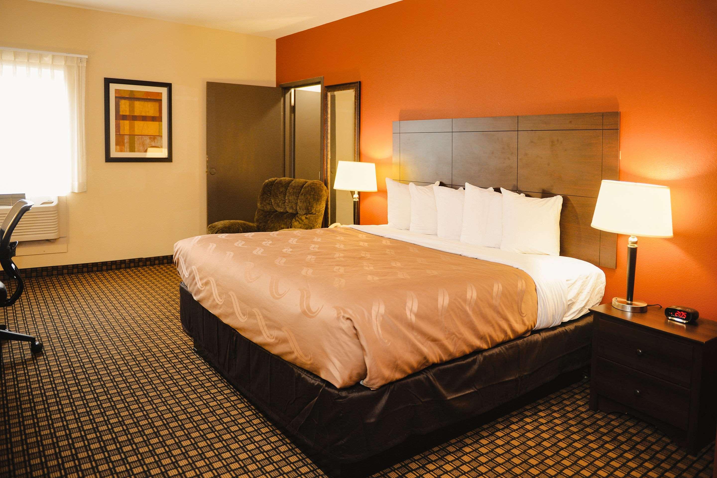 Quality Inn & Suites Ames Conference Center Near Isu Campus Luaran gambar