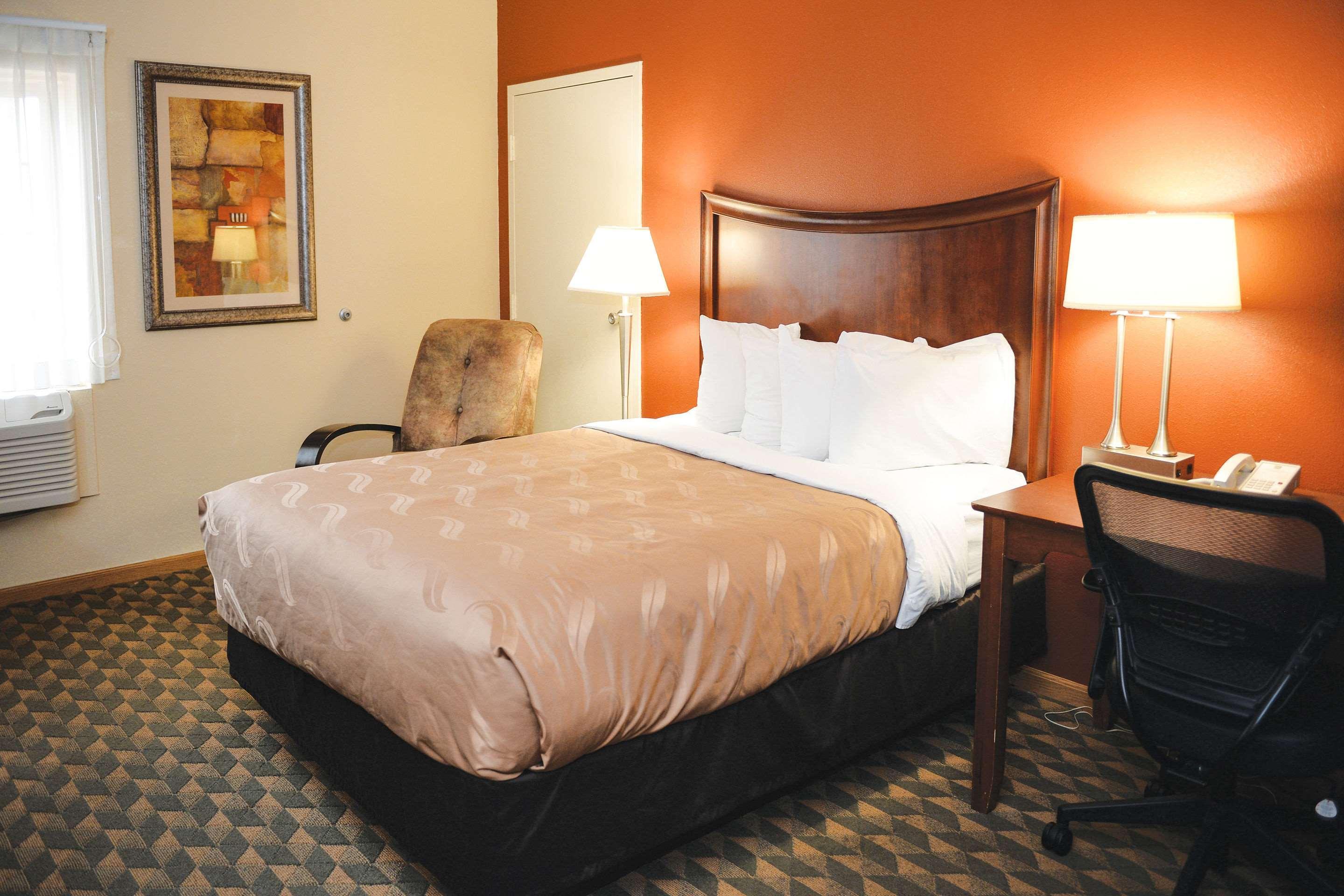 Quality Inn & Suites Ames Conference Center Near Isu Campus Luaran gambar