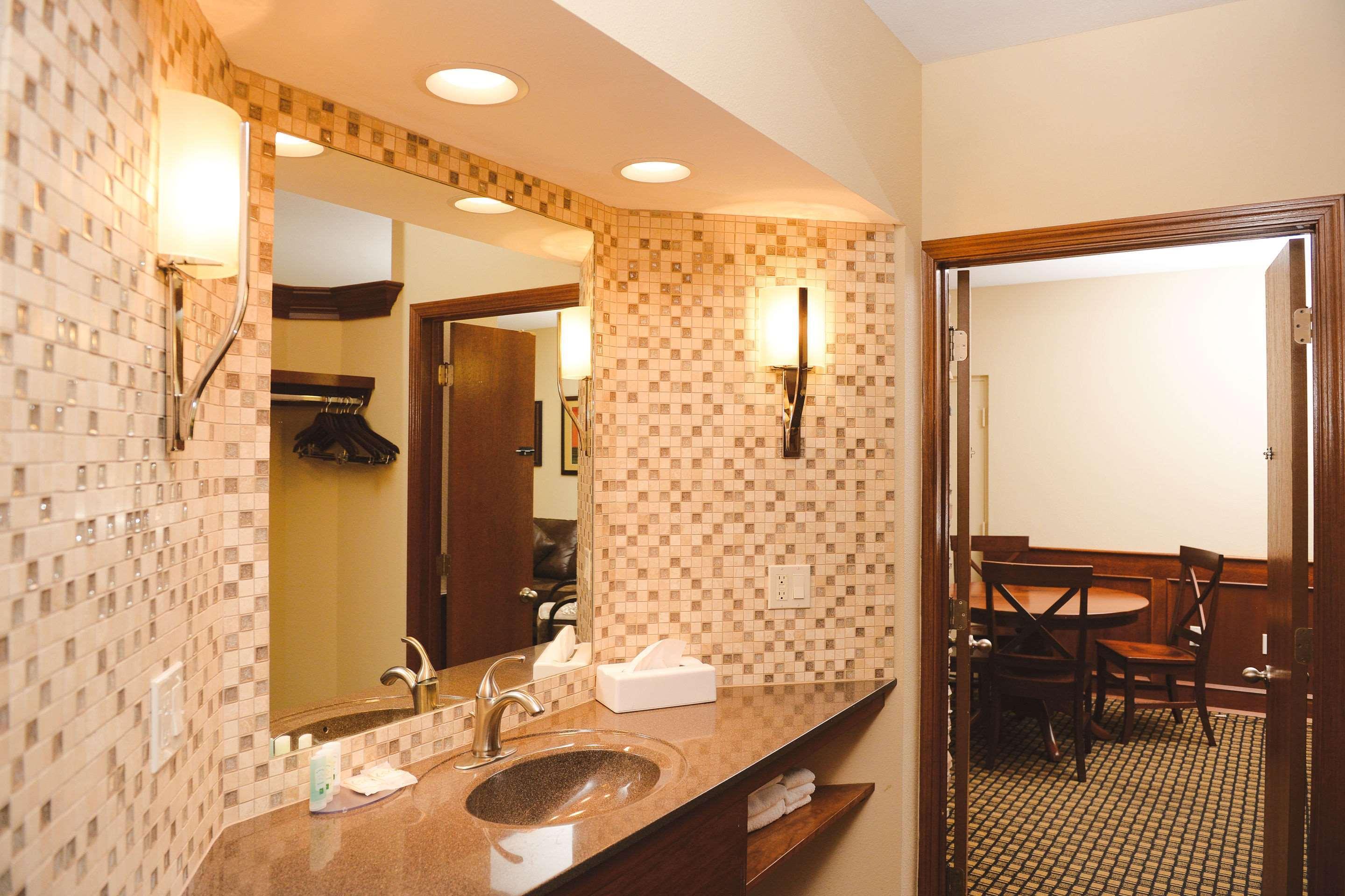 Quality Inn & Suites Ames Conference Center Near Isu Campus Luaran gambar