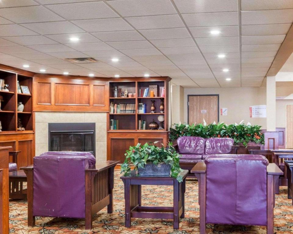 Quality Inn & Suites Ames Conference Center Near Isu Campus Luaran gambar