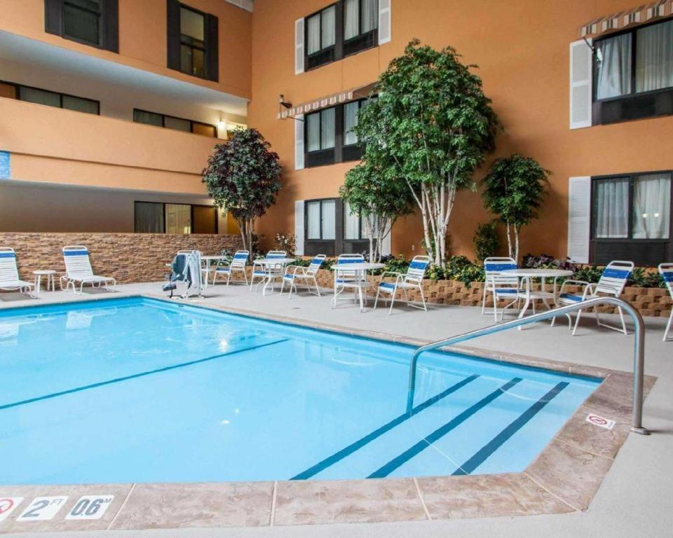 Quality Inn & Suites Ames Conference Center Near Isu Campus Luaran gambar
