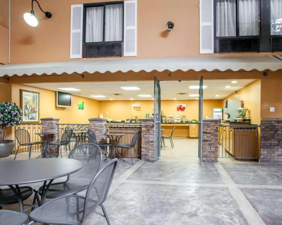 Quality Inn & Suites Ames Conference Center Near Isu Campus Luaran gambar