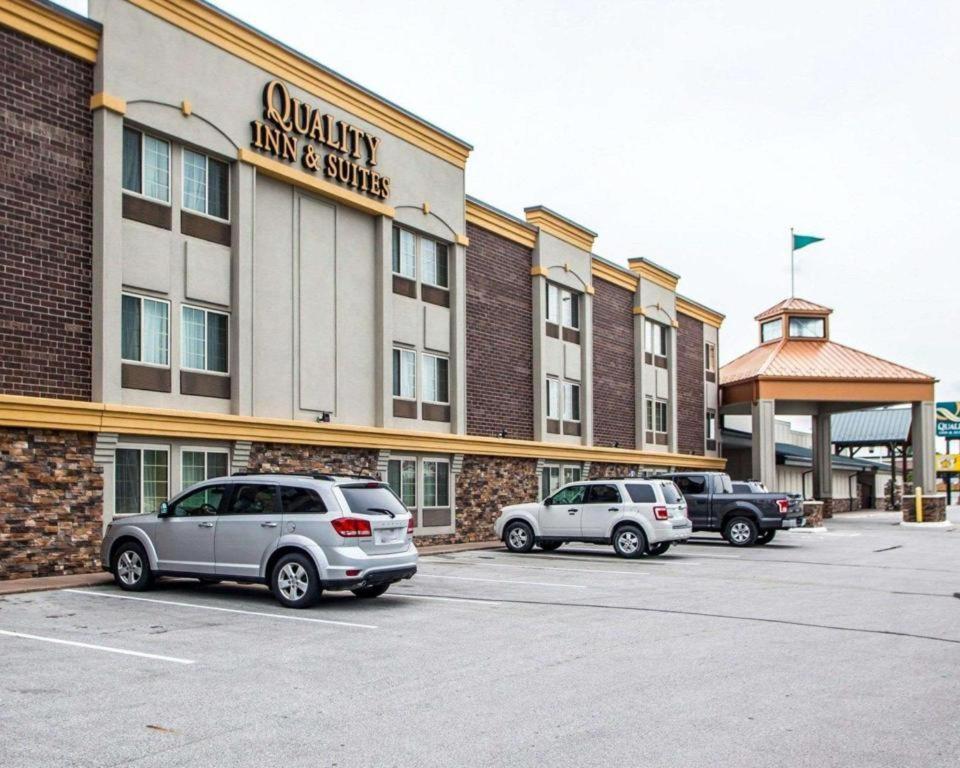 Quality Inn & Suites Ames Conference Center Near Isu Campus Luaran gambar