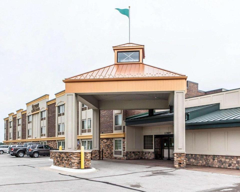 Quality Inn & Suites Ames Conference Center Near Isu Campus Luaran gambar